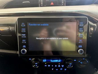 Toyota Hilux 2.8 D-4D Invincible 4WD Euro 6 (s/s) 4dr