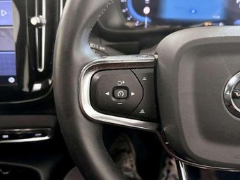 Volvo XC40 Recharge 69kWh Plus Auto 5dr