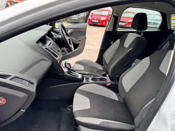 Ford Focus 1.6 Zetec Powershift Euro 5 5dr