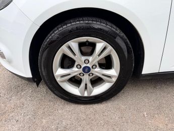 Ford Focus 1.6 Zetec Powershift Euro 5 5dr
