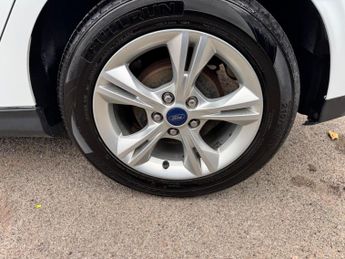 Ford Focus 1.6 Zetec Powershift Euro 5 5dr
