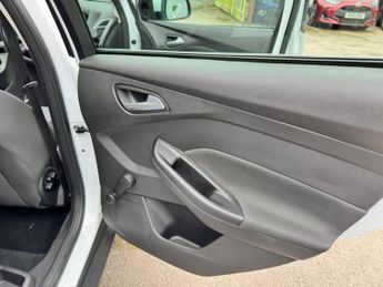 Ford Focus 1.6 Zetec Powershift Euro 5 5dr