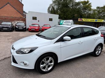 Ford Focus 1.6 Zetec Powershift Euro 5 5dr