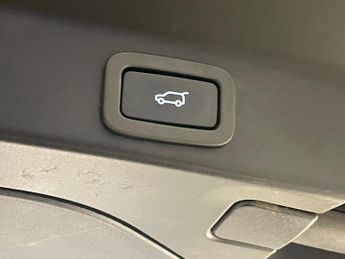 Jaguar F-PACE 2.0 D180 Chequered Flag Auto AWD Euro 6 (s/s) 5dr