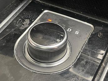 Jaguar F-PACE 2.0 D180 Chequered Flag Auto AWD Euro 6 (s/s) 5dr