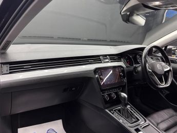 Volkswagen Passat 2.0 TDI EVO SEL DSG Euro 6 (s/s) 5dr
