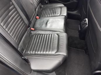Volkswagen Passat 2.0 TDI EVO SEL DSG Euro 6 (s/s) 5dr