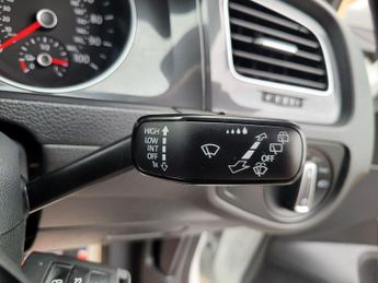 Volkswagen e-Golf 35.8kWh e-Golf Auto 5dr