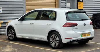 Volkswagen e-Golf 35.8kWh e-Golf Auto 5dr