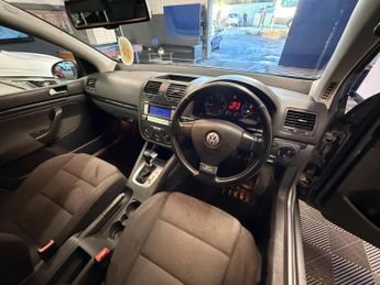 Volkswagen Golf 2.0 TDI GT Sport DSG 5dr