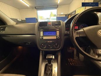 Volkswagen Golf 2.0 TDI GT Sport DSG 5dr