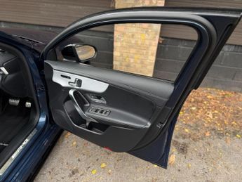 Mercedes-Benz A Class 2.0 A35 AMG Edition (Premium Plus) 7G-DCT 4MATIC Euro 6 (s/s) 5d