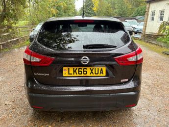 Nissan Qashqai 1.2 DIG-T N-Connecta XTRON 2WD Euro 6 (s/s) 5dr