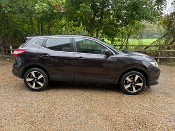 Nissan Qashqai 1.2 DIG-T N-Connecta XTRON 2WD Euro 6 (s/s) 5dr
