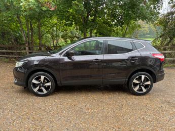 Nissan Qashqai 1.2 DIG-T N-Connecta XTRON 2WD Euro 6 (s/s) 5dr