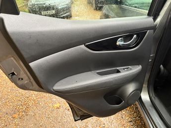 Nissan Qashqai 1.2 DIG-T Tekna XTRON 2WD Euro 6 (s/s) 5dr