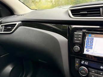 Nissan Qashqai 1.2 DIG-T Tekna XTRON 2WD Euro 6 (s/s) 5dr