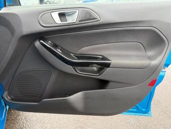 Ford Fiesta 1.6 Zetec Powershift Euro 5 5dr