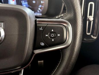 Volvo XC40 2.0 D3 R-Design Euro 6 (s/s) 5dr