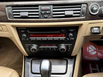 BMW 3 Series 2.0 320i Exclusive Edition Touring Steptronic Euro 5 5dr