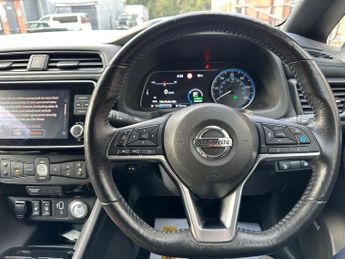 Nissan Leaf 40kWh Tekna Auto 5dr