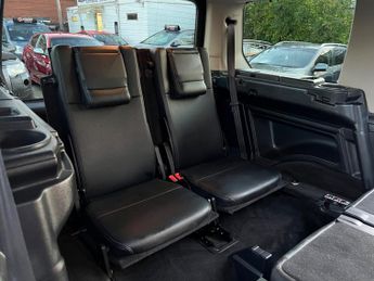 Land Rover Discovery 4 3.0 SD V6 SE Tech Auto 4WD Euro 6 (s/s) 5dr