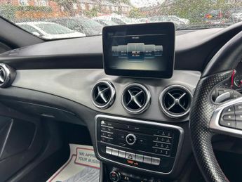 Mercedes-Benz GLA 2.1 GLA220d AMG Line 7G-DCT 4MATIC Euro 6 (s/s) 5dr