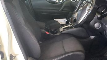 Nissan Qashqai 1.2 DIG-T N-Connecta XTRON 2WD Euro 6 (s/s) 5dr