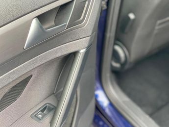 Volkswagen Golf 1.2 TSI SE Hatchback 5dr Petrol DSG