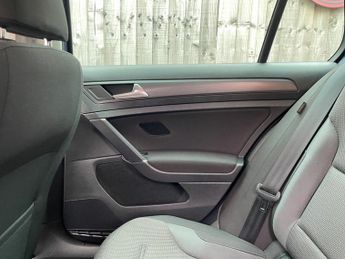 Volkswagen Golf 1.2 TSI SE Hatchback 5dr Petrol DSG