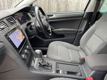 Volkswagen Golf 1.2 TSI SE Hatchback 5dr Petrol DSG