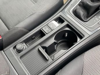 Volkswagen Golf 1.2 TSI SE Hatchback 5dr Petrol DSG