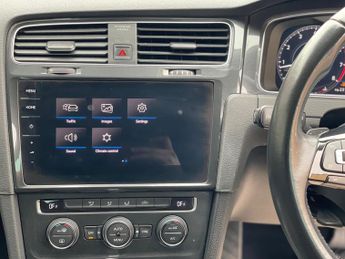 Volkswagen Golf 1.2 TSI SE Hatchback 5dr Petrol DSG