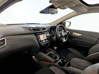 Nissan Qashqai 1.5 dCi N-Connecta Euro 6 (s/s) 5dr