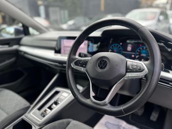 Volkswagen Golf 1.5 eTSI MHEV Life DSG Euro 6 (s/s) 5dr