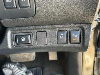 Nissan Navara 2.3 dCi Trek -1 Auto 4WD Euro 6 4dr