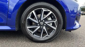 Toyota Yaris 1.5 VVT-h Design E-CVT Euro 6 (s/s) 5dr