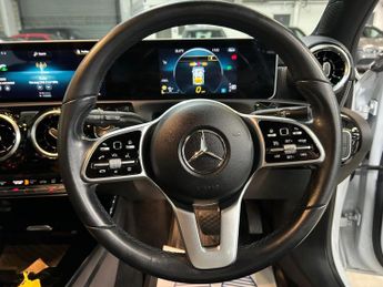 Mercedes-Benz A Class 1.3 A180 Sport (Executive) 7G-DCT Euro 6 (s/s) 5dr