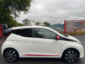 Toyota AYGO 1.0 VVT-i x-trend Funroof x-shift Euro 6 5dr
