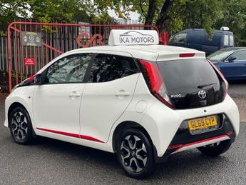 Toyota AYGO 1.0 VVT-i x-trend Funroof x-shift Euro 6 5dr