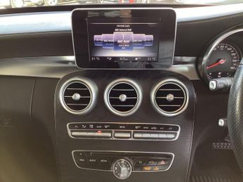 Mercedes-Benz C Class 2.0 C200 AMG Line (Premium) 7G-Tronic+ Euro 6 (s/s) 4dr