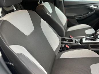 Ford Focus 1.6 Zetec Powershift Euro 5 5dr