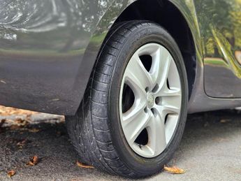 Vauxhall Zafira Tourer 1.4i Turbo Exclusiv Auto Euro 6 5dr