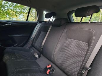 Vauxhall Astra 1.4i Turbo SRi Sports Tourer Auto Euro 6 (s/s) 5dr