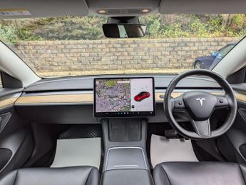 Tesla Model 3 Standard Range Plus Auto RWD 4dr