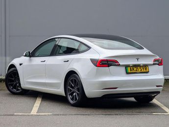 Tesla Model 3 Standard Range Plus Auto RWD 4dr