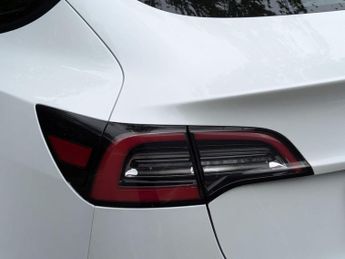 Tesla Model 3 Standard Range Plus Auto RWD 4dr