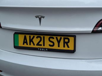 Tesla Model 3 Standard Range Plus Auto RWD 4dr