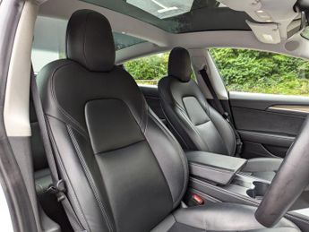 Tesla Model 3 Standard Range Plus Auto RWD 4dr