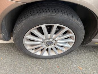 Volvo V70 2.4 D5 SE Lux RTI Nav Geartronic AWD Euro 4 5dr